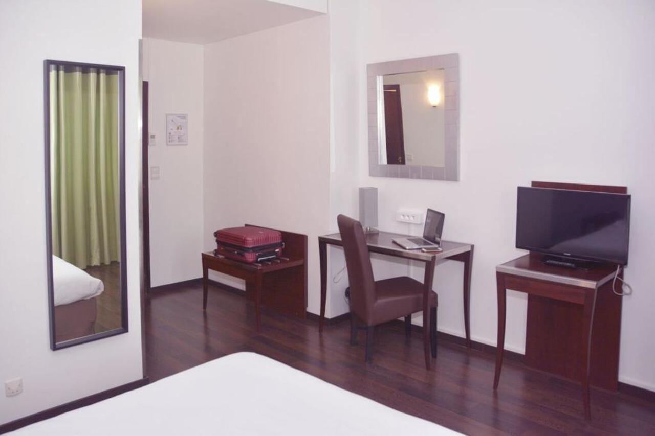 Hotel Du Centre Annemasse Exterior photo
